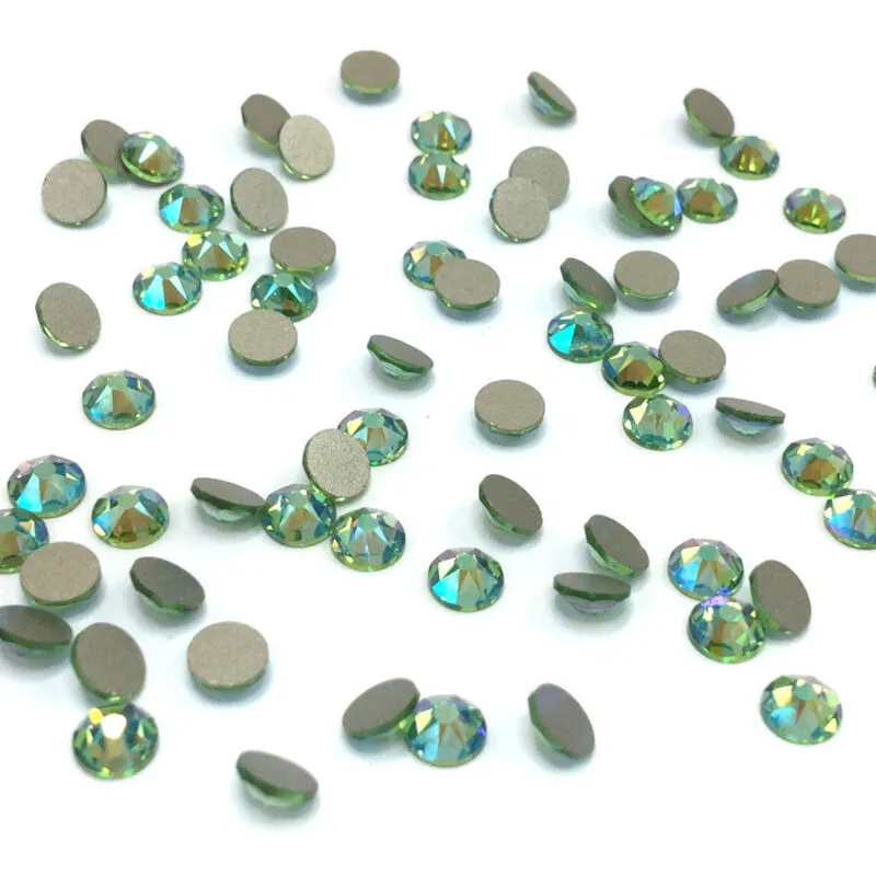 Indigo Nails Beautystones Peridot Shimmer rhinsten