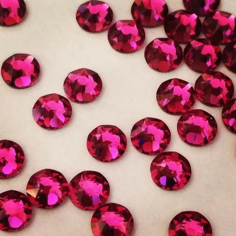 Beautystones Fuchsia neglekrystaller pink glans