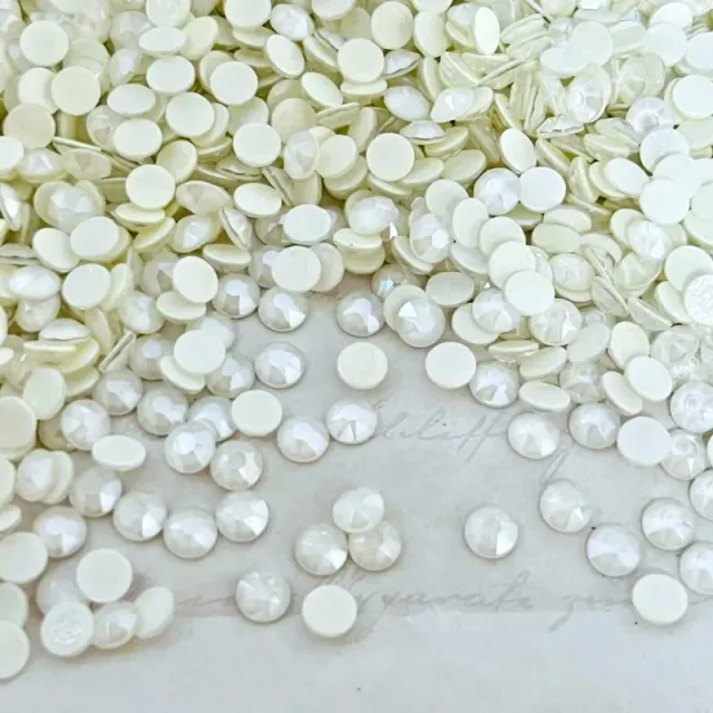 Beautystones Crystal Electric White neglesten hvide