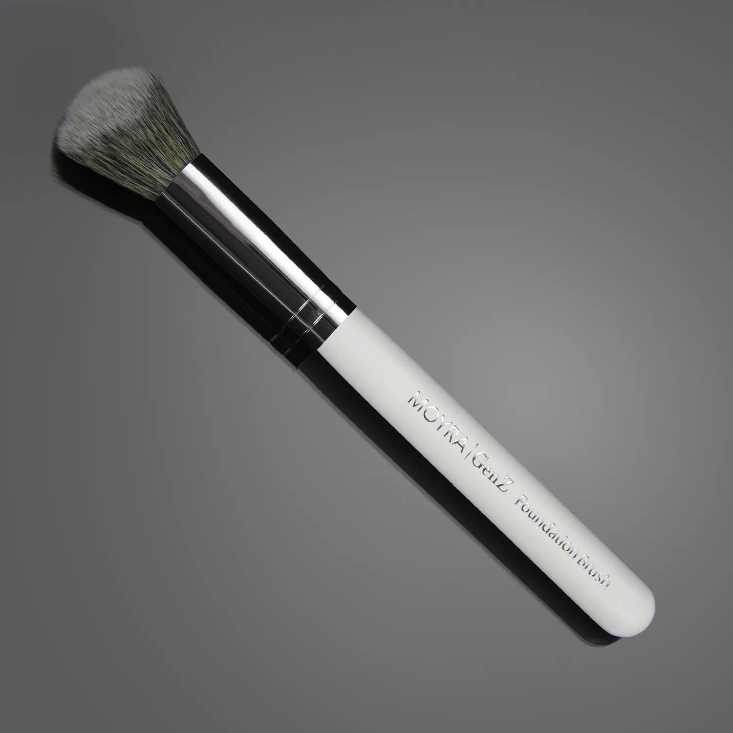 Moyra GenZ Foundation Brush foundationbørste syntetisk
